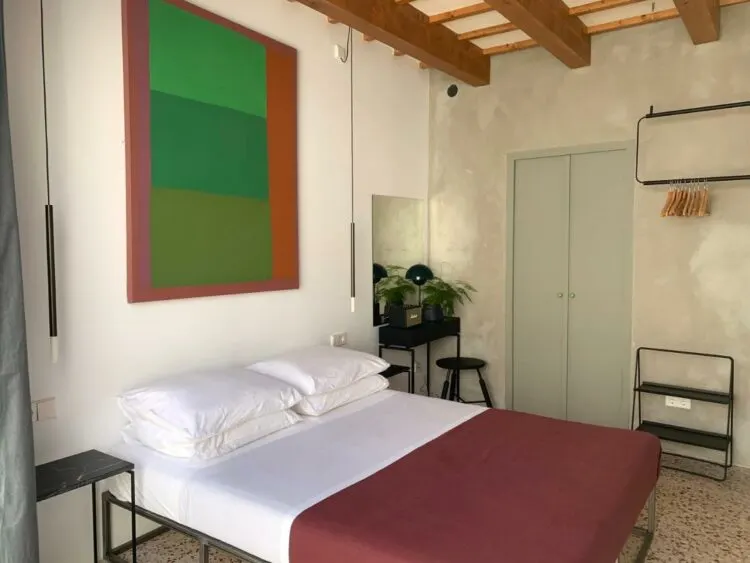 Fragile Hotel Ciutadella